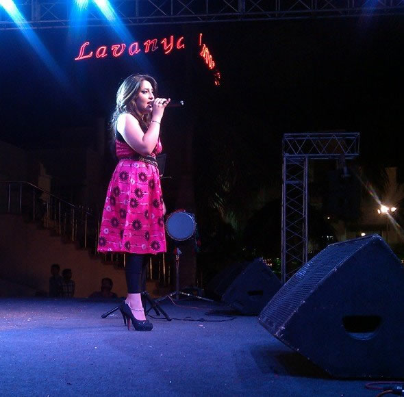 female singer udaipur